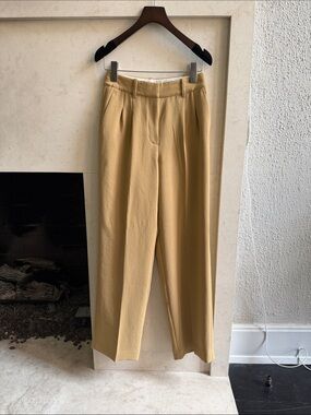 Wilfred / Aritzia Effortless High-Waist Trousers - Crepette